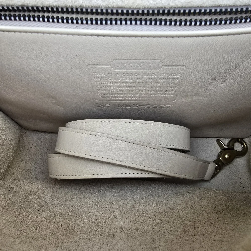 Vintage Coach Cream Leather Women's Bag - Picture 10 of 16